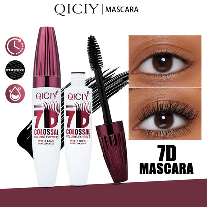 Smudge-Proof Curling & Lengthening Mascara